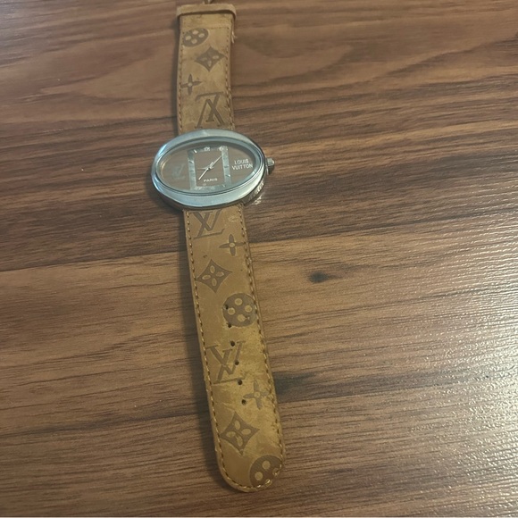 VTG 90’s Louis Vuitton Watch - Picture 4 of 10